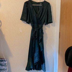 Stunning velvet deep green Lulu’s dress